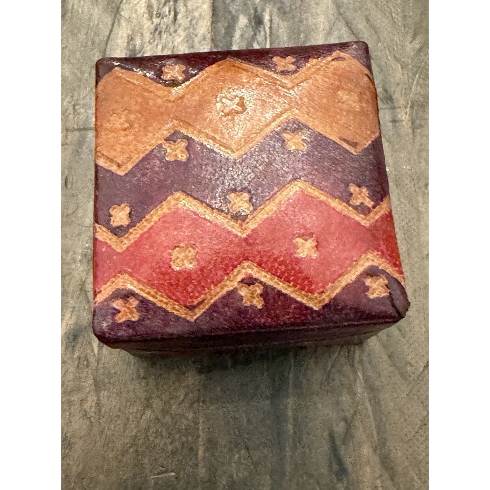 Vintage Small LEATHER LIDDED TRINKET BOX Geometric Design Moroccan Style